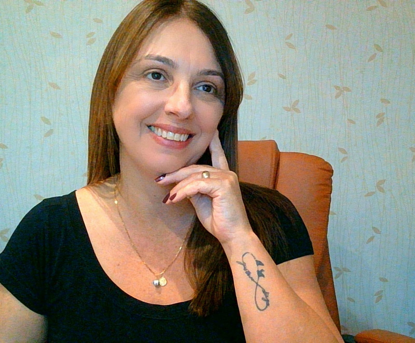 Carla Herrera, psicóloga, em seu consultório